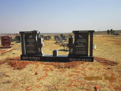 7B SMMG Double Tombstone